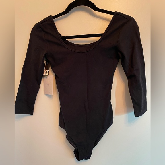 Aritzia TNA Esker Bodysuit - Picture 2 of 2